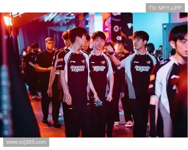 《电竞行业最新动态:全球赛事激战正酣 电竞战队换血与新兴游戏崛起》 《电竞行业最新动态:全球赛事激战正酣 电竞战队换血与新兴游戏崛起》