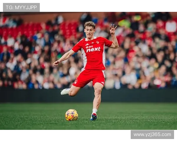 西汉姆联俱乐部历史渊源与辉煌成就及其在英超赛场的独特地位 西汉姆联俱乐部历史渊源与辉煌成就及其在英超赛场的独特地位