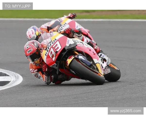 MotoGP赛季精彩回顾 头号选手争夺激烈 赛事焦点与未来展望分析 MotoGP赛季精彩回顾 头号选手争夺激烈 赛事焦点与未来展望分析